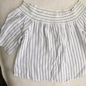 BLACK AND WHITE BLOUSE